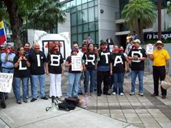 Click to view album: 2009-06-25 Protesta sin Mordaza